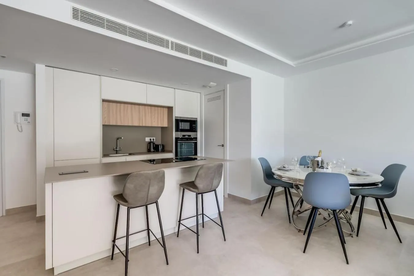 דירות Jade Tower Fuengirola 2Br Perfect Location